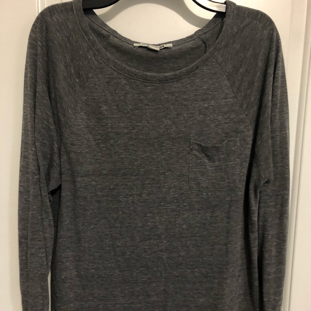 3/4 Sleeved Gray Shirt